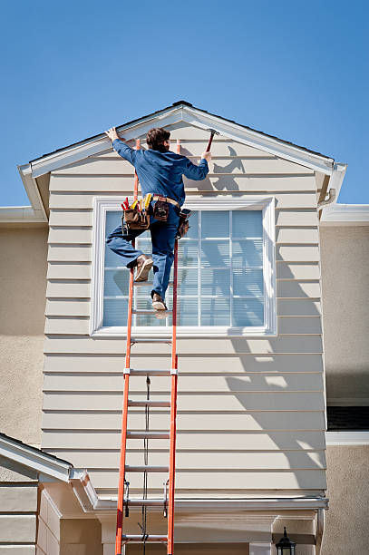 Affordable siding repair and maintenance services in Lindsay, CA